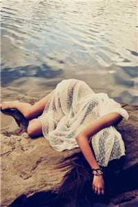 炮灰:左手符咒右手剑,我逆天改命