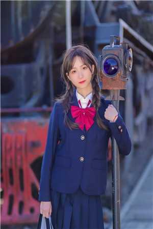 全文章节疯了!无良室友逼我穿女装去参赛